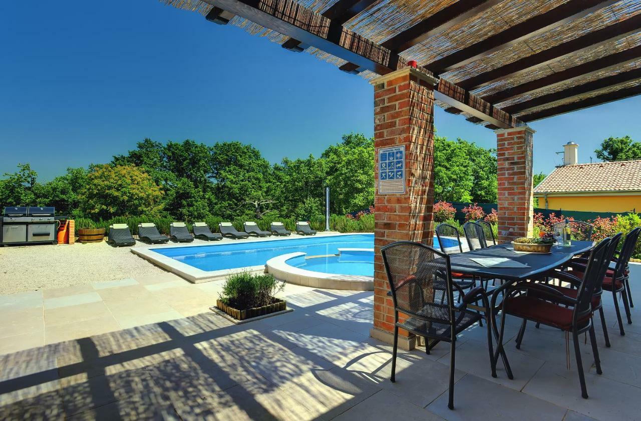 Villas Vea Histria Rezanci Exterior photo